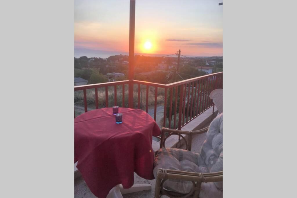 Eva Apartment With Great View Epanomi Luaran gambar